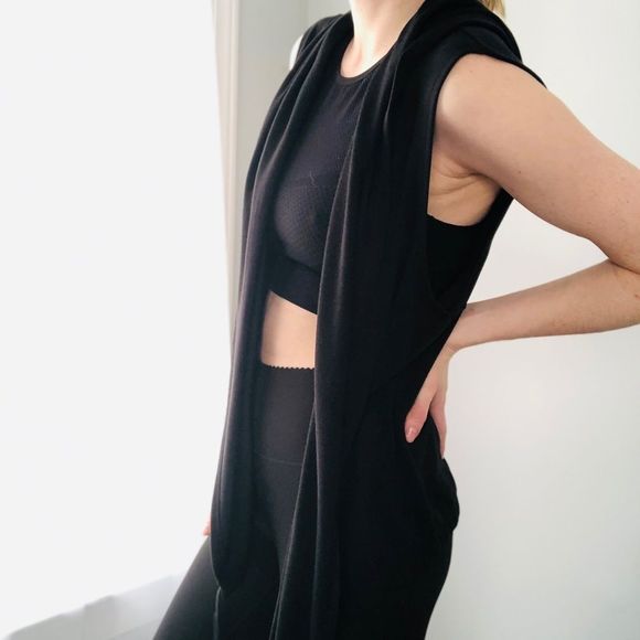 VICTORIA SPORT VS Vest XS Workout Black - Picture 3 of 11